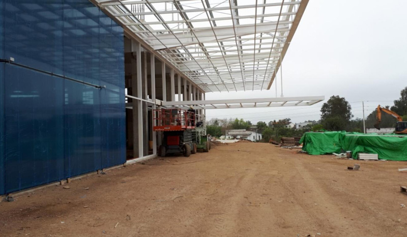 Здание торгового центра стальной конструкции