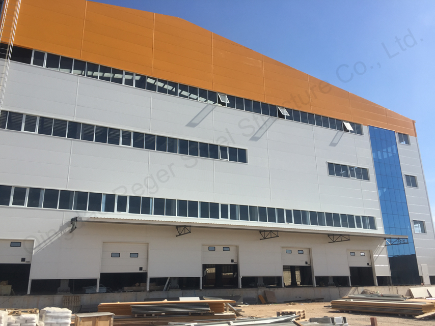 здание из стальной конструкции