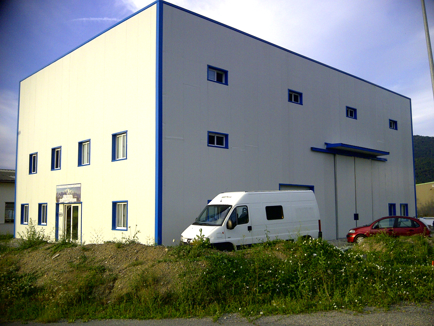 сборный стальной склад с частичным мезонином