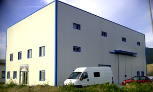 prefab steel warehouse with partial mezzanine.jpg