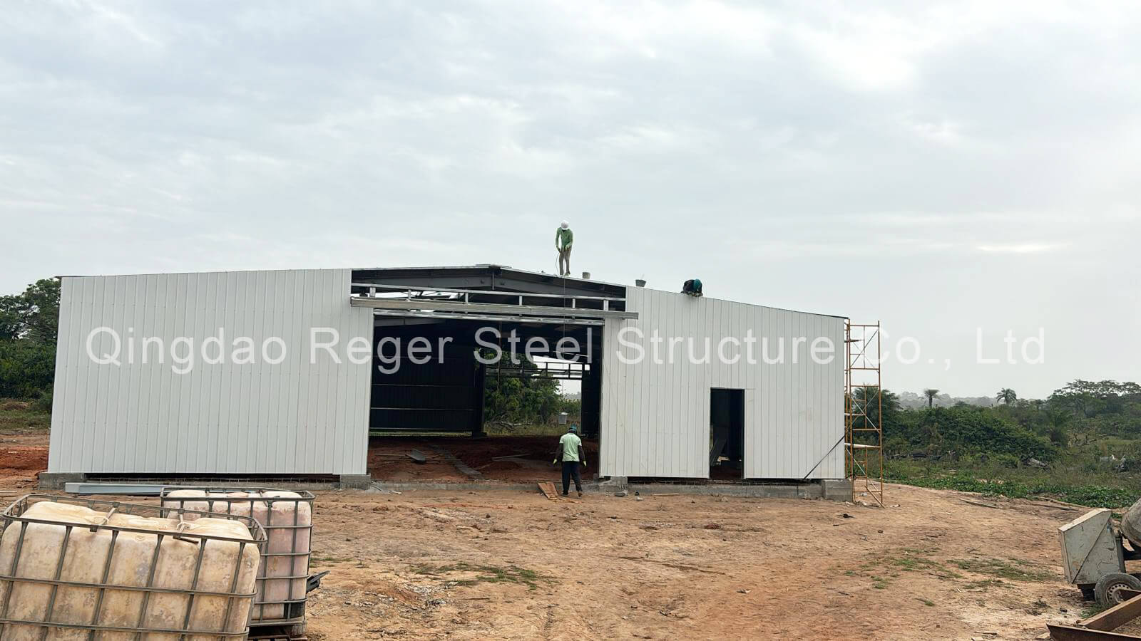 Мастерская по производству кирпича в Гвинее-Бисау