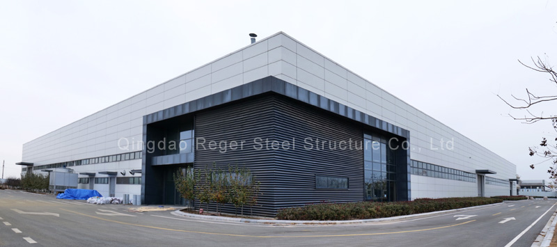 Мастерская стальных конструкций и офисное здание