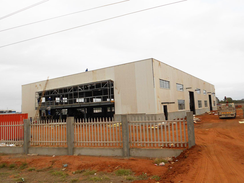 Мастерская легкой стальной конструкции с офисом