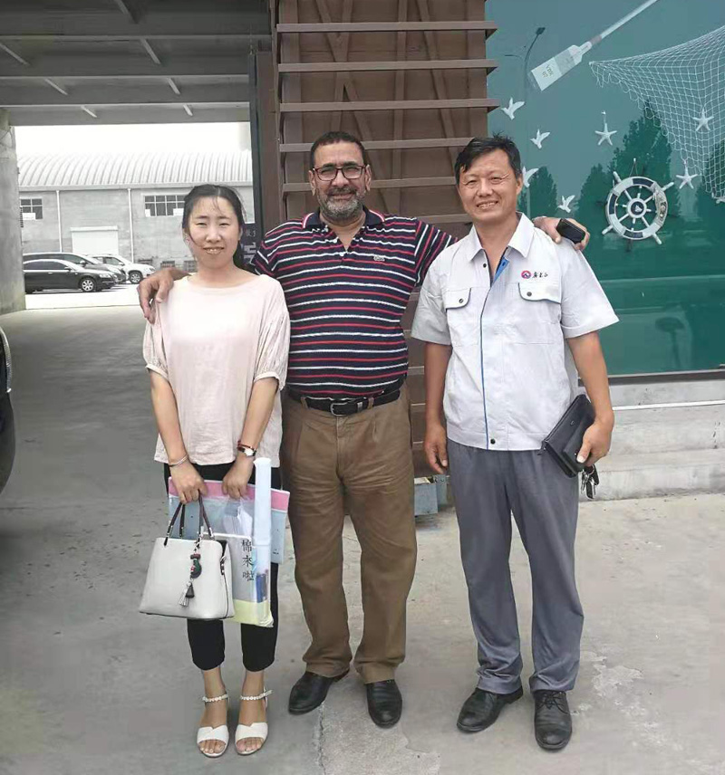 Клиент из Саудовской Аравии посетил наш завод 23 июля. 