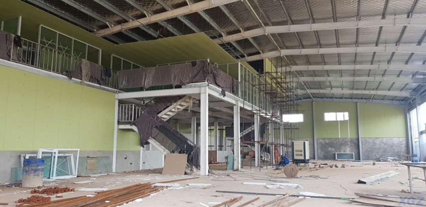 Внутри проекта автосалона со стальной конструкцией в Кении