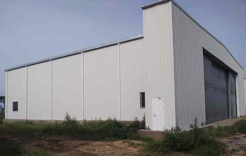 Стальной ангар