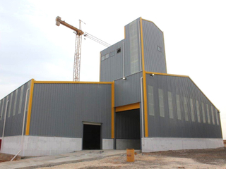  Комбикормовый завод со стальными конструкциями