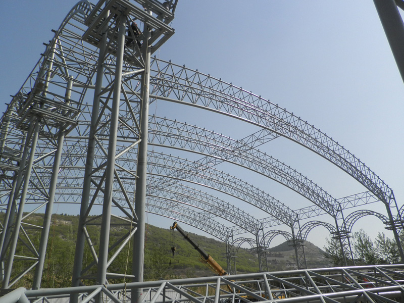 Ферменная конструкция из стальных труб Футбольный стадион